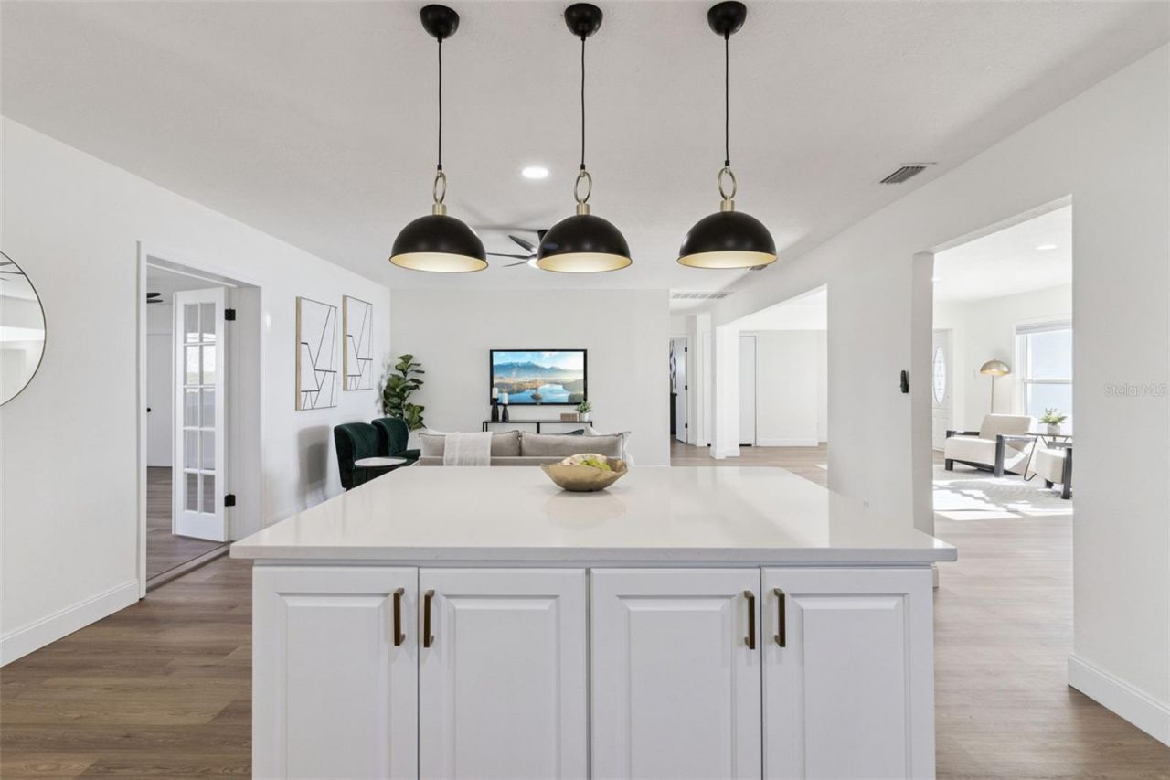 1106 Lake Ariana Boulevard, Auburndale, FL 33823 Photo