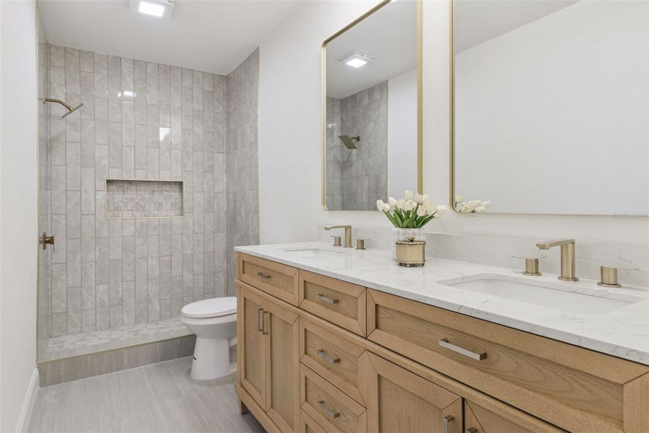 1106 Lake Ariana Boulevard, Auburndale, FL 33823 Photo