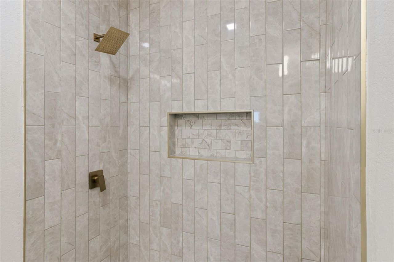 1106 Lake Ariana Boulevard, Auburndale, FL 33823 Photo