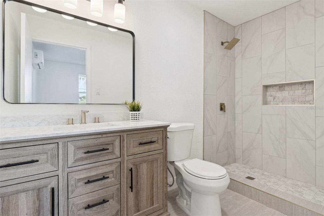 1106 Lake Ariana Boulevard, Auburndale, FL 33823 Photo