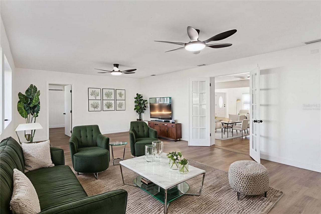 1106 Lake Ariana Boulevard, Auburndale, FL 33823 Photo