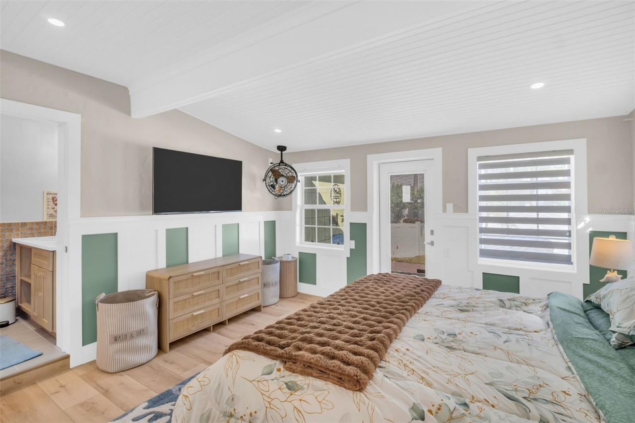 16613 Gulf Boulevard, North Redington Beach, FL 33708 Photo