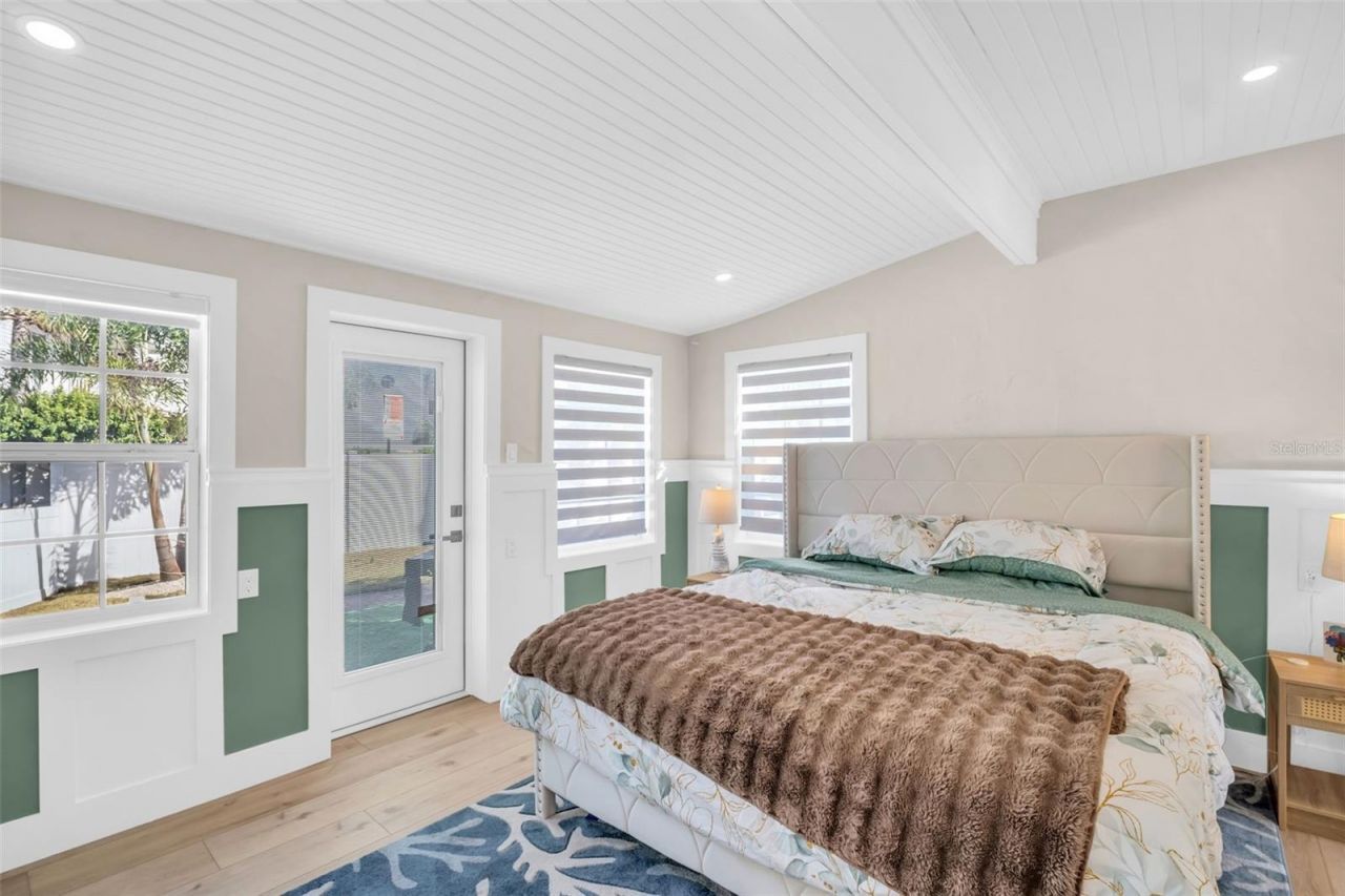 16613 Gulf Boulevard, North Redington Beach, FL 33708 Photo