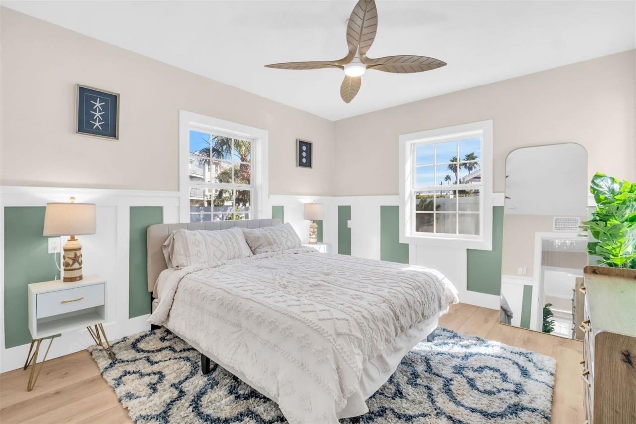 16613 Gulf Boulevard, North Redington Beach, FL 33708 Photo