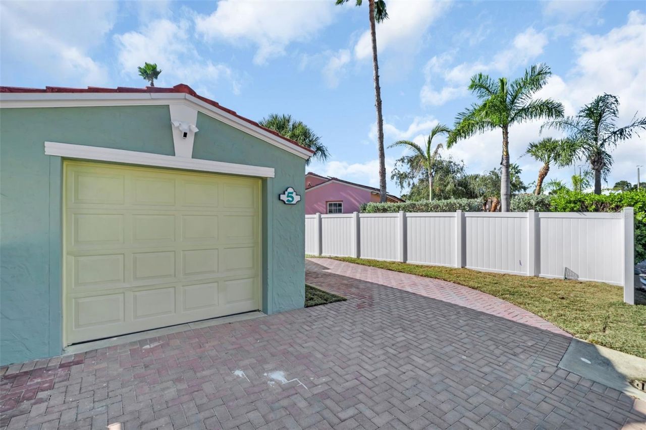16613 Gulf Boulevard, North Redington Beach, FL 33708 Photo