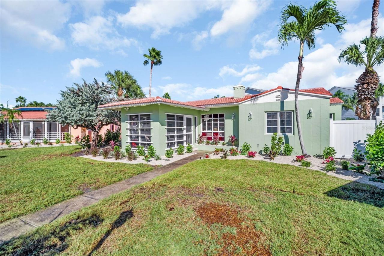 16613 Gulf Boulevard, North Redington Beach, FL 33708 Photo