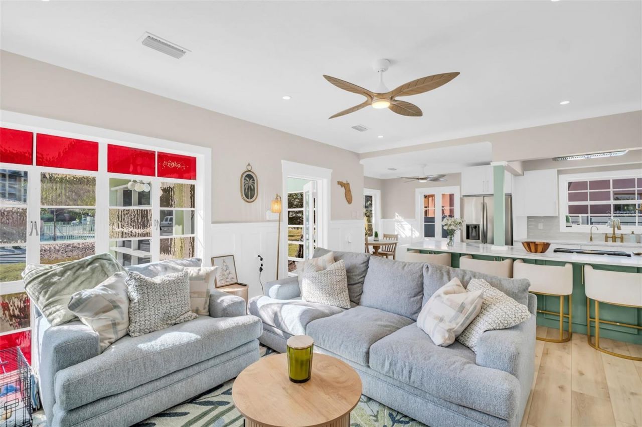 16613 Gulf Boulevard, North Redington Beach, FL 33708 Photo