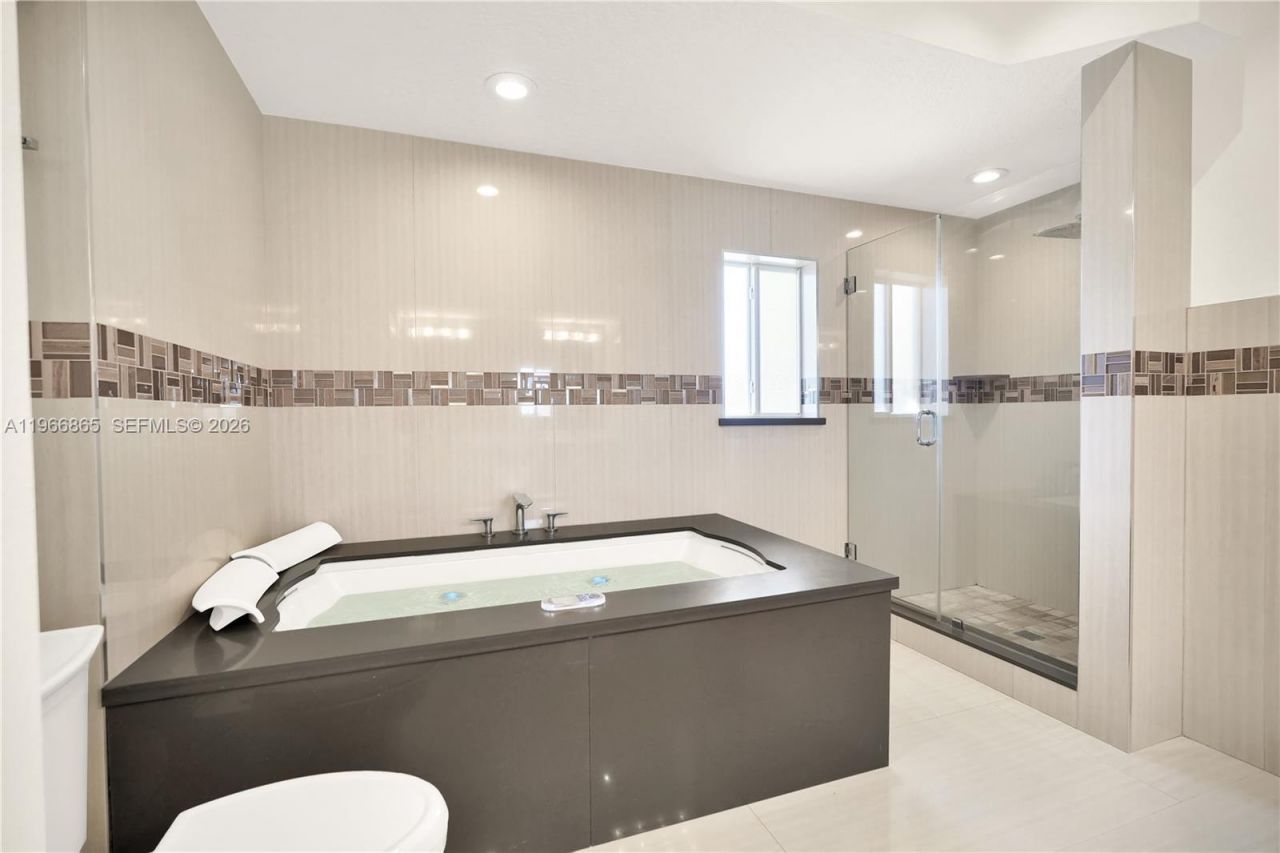 21800 SW 97th Ct, Cutler Bay, FL 33190 Photo