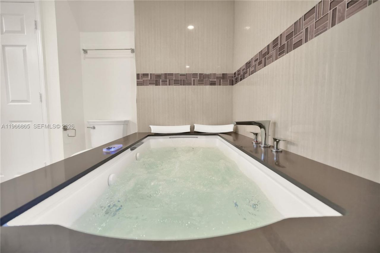 21800 SW 97th Ct, Cutler Bay, FL 33190 Photo