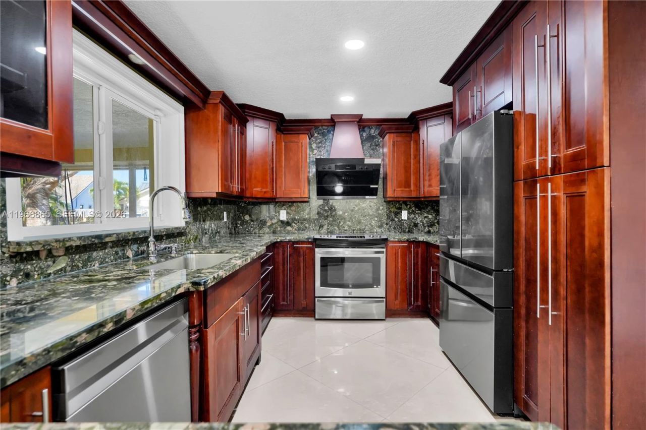 21800 SW 97th Ct, Cutler Bay, FL 33190 Photo