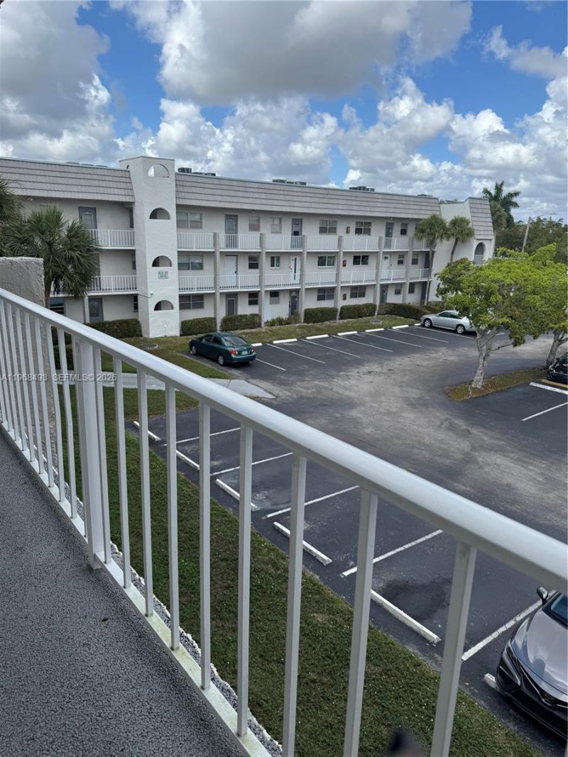 8515 Sunrise Lakes Blvd , Unit 302, Sunrise, FL 33322 Photo