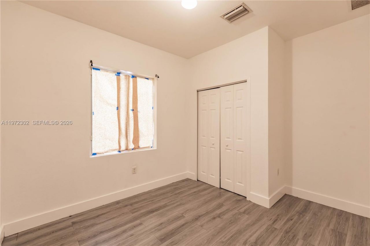 445 NW 77th St , Miami, FL 33150 Photo