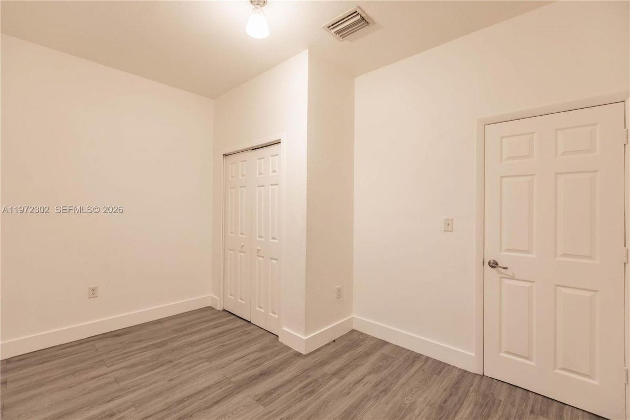 445 NW 77th St , Miami, FL 33150 Photo