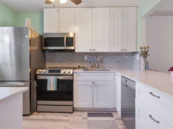 8605 W Sample Rd, Unit 202, Coral Springs, FL 33065