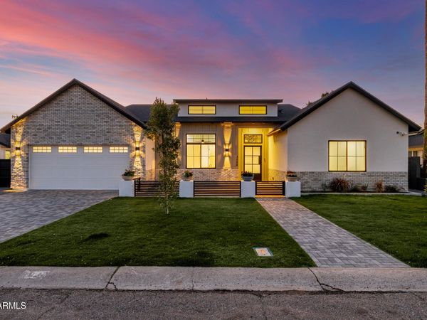 3028 N 47TH Place, Phoenix, AZ 85018