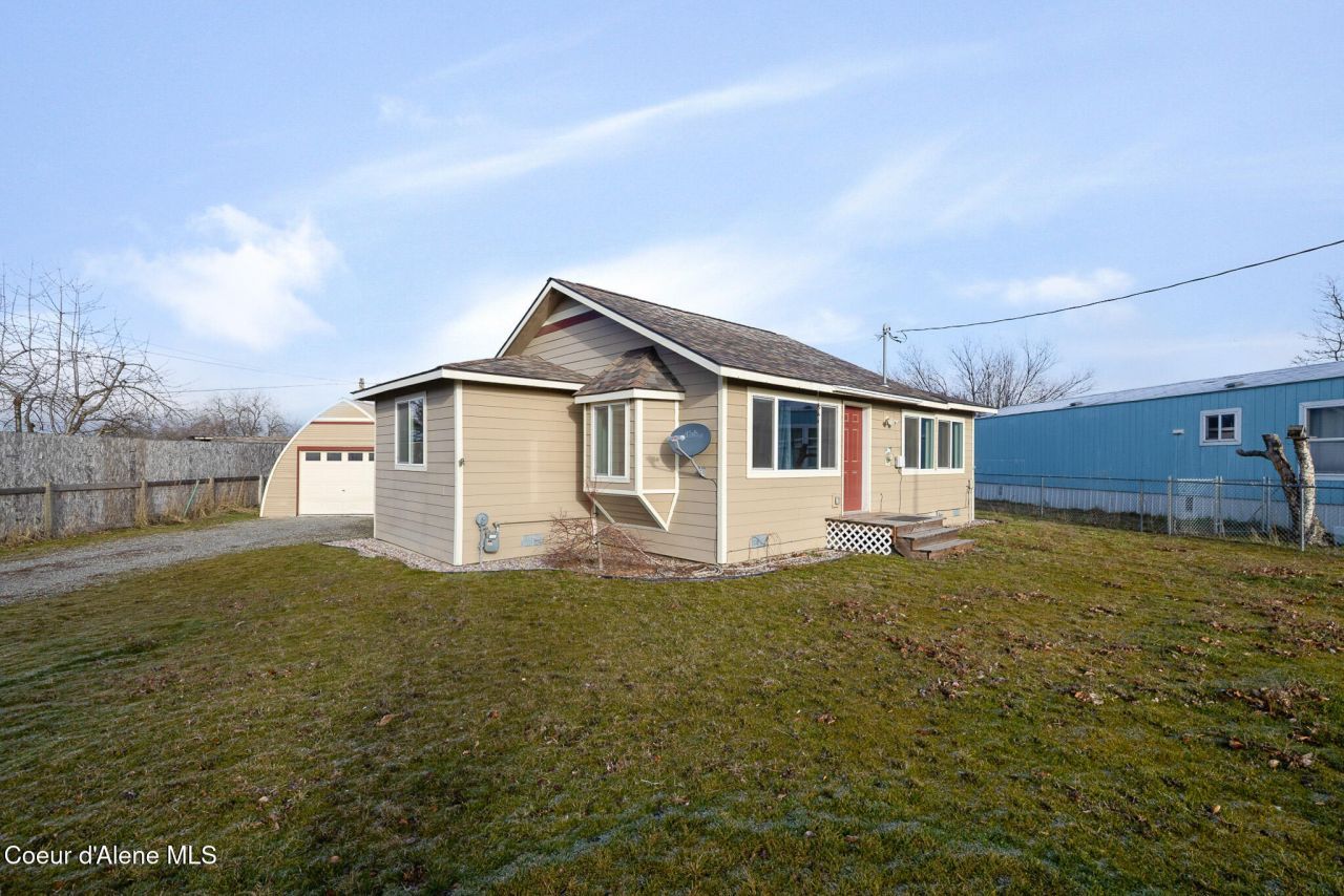 3565 W Hudlow Dr, Post Falls, ID 83854 Main Photo