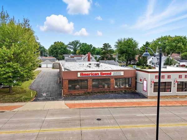 3006 AVENUE OF THE CITIES , Moline, IL 61265