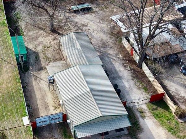 313 E 9th Street, Clifton, TX 76634