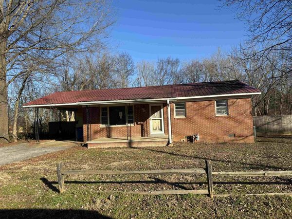 246 WYATT RD, Bruceton, TN 38317