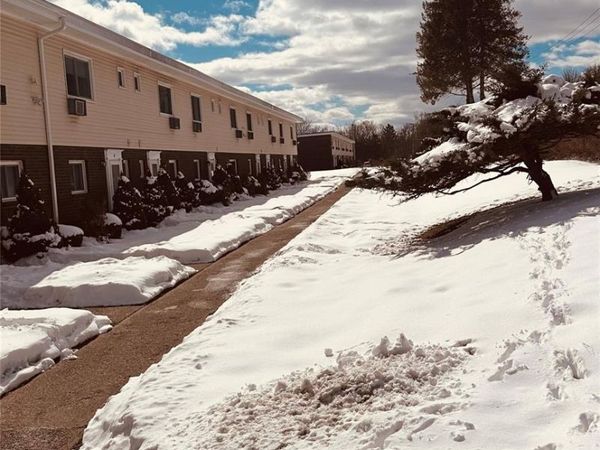 881 Albany Post Road, Unit 17, New Paltz, NY 12561