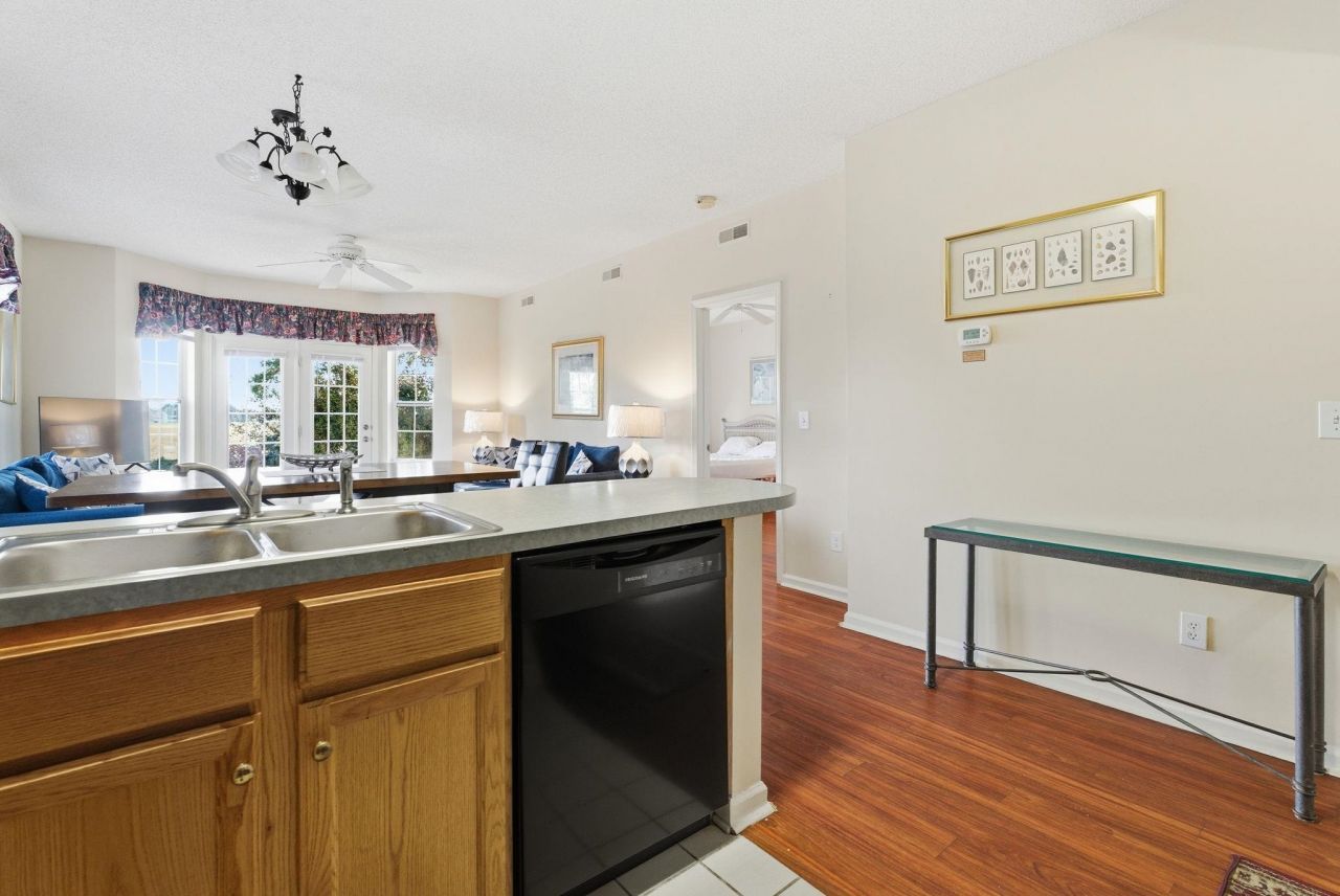 4586 Girvan Dr.  Photo 21