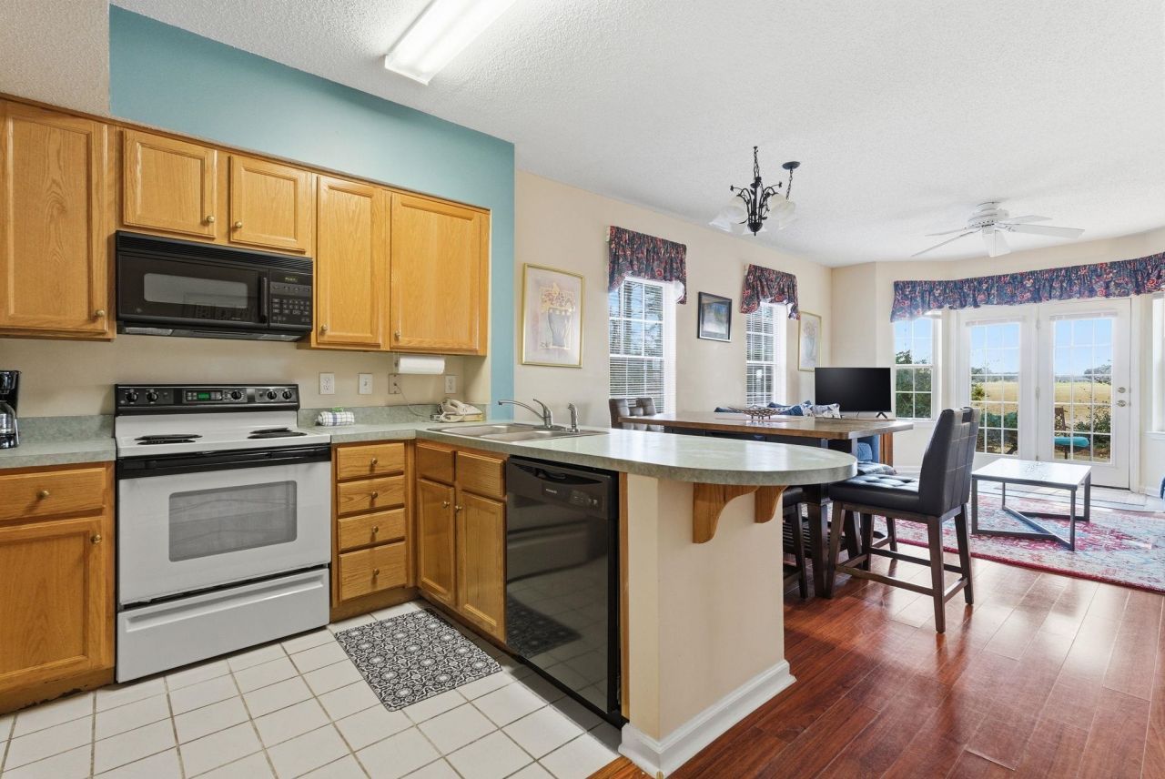 4586 Girvan Dr.  Photo 23