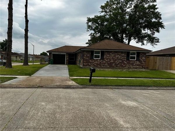 5300 ALPACA Drive , Marrero, LA 70072