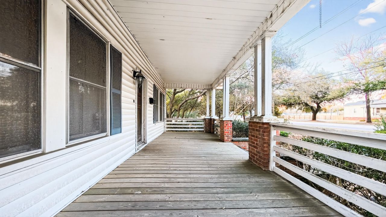 219 W Main Street Photo 12