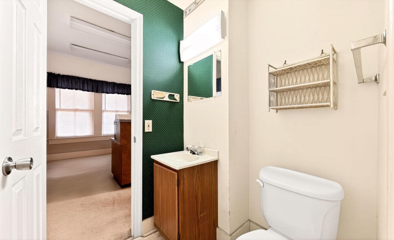 219 W Main Street Photo 21