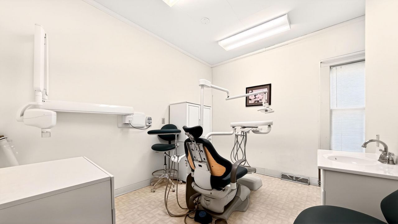 219 W Main Street Photo 29