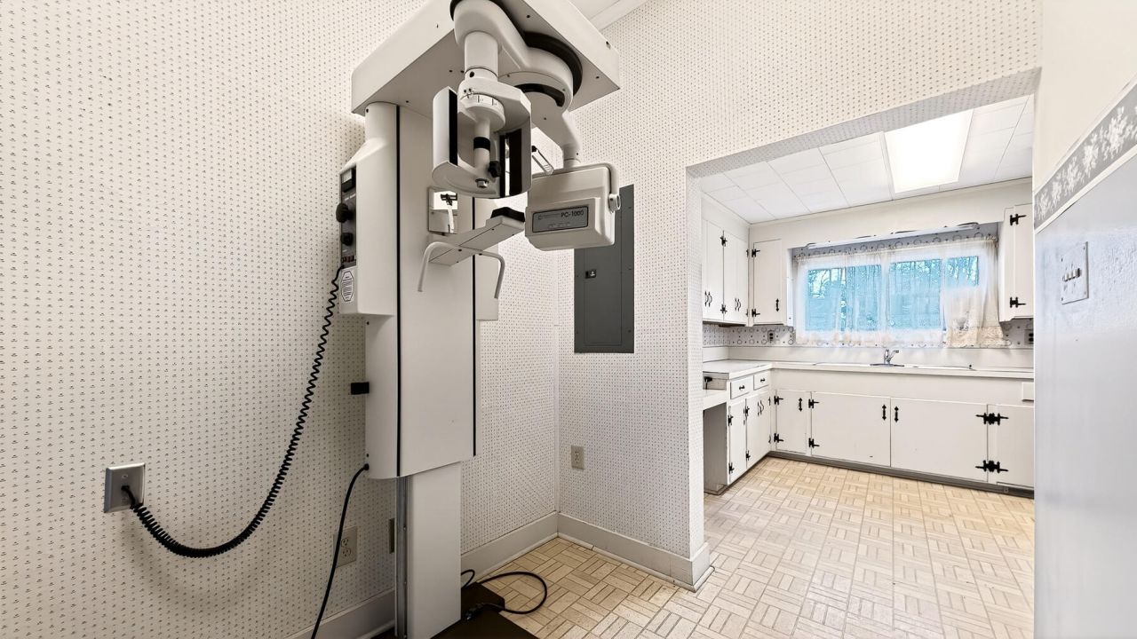 219 W Main Street Photo 36