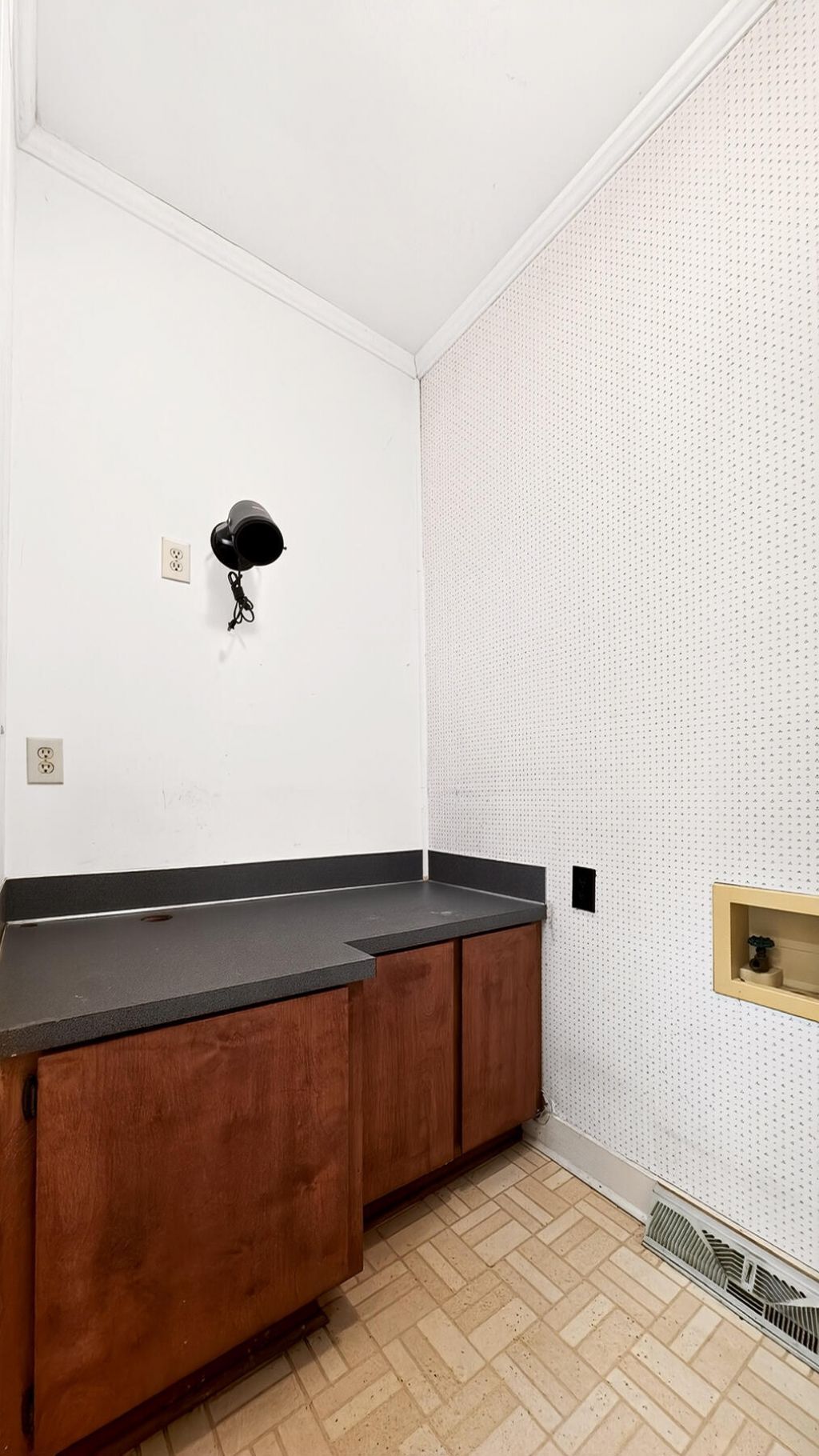 219 W Main Street Photo 41