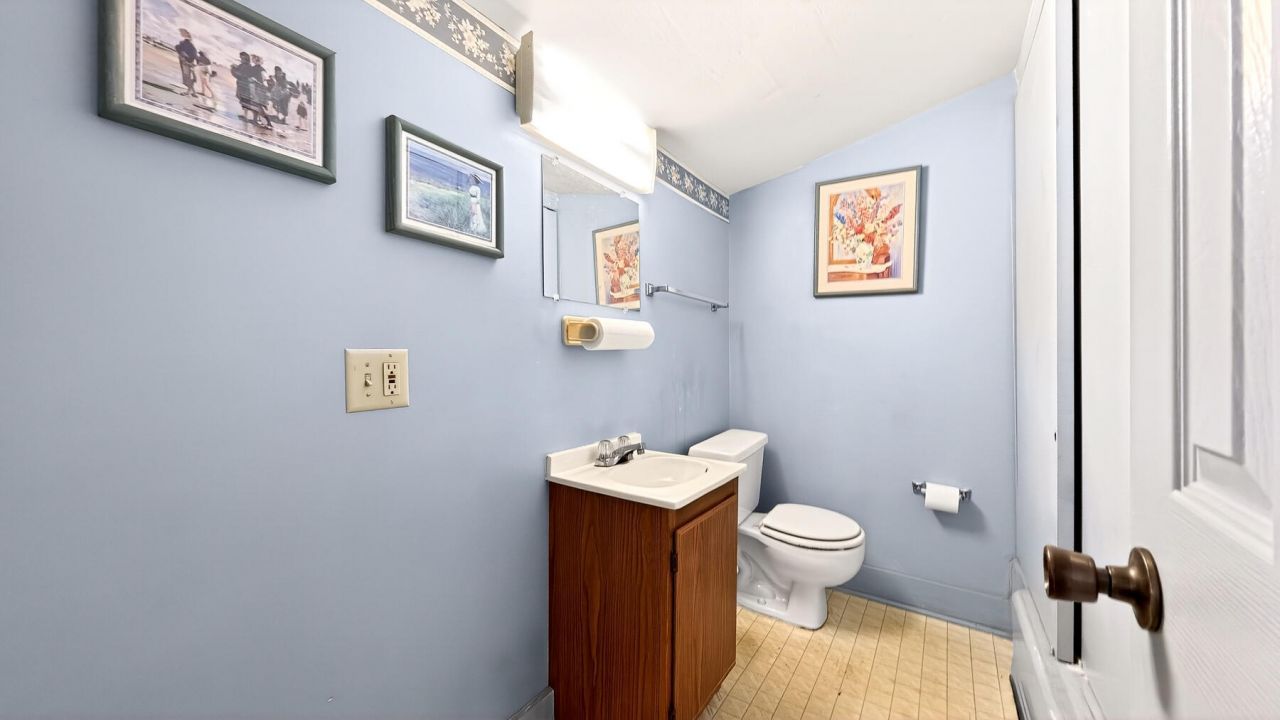 219 W Main Street Photo 42