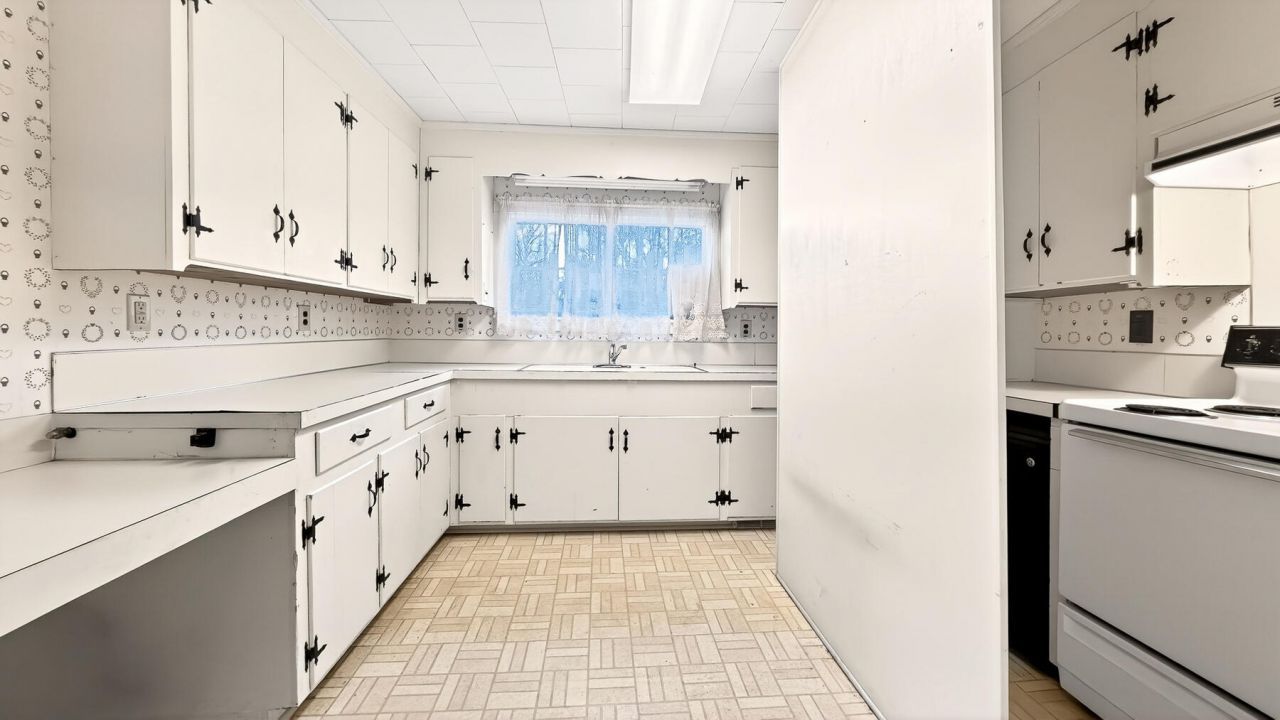 219 W Main Street Photo 46