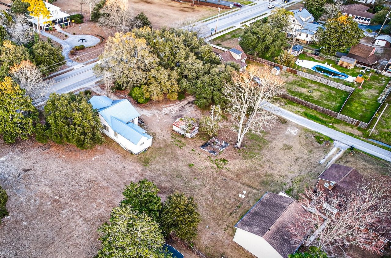 219 W Main Street Photo 49