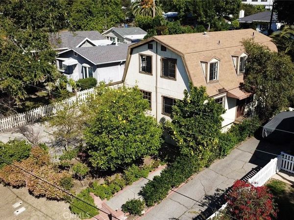 2615 Manhattan, Montrose, CA 91020