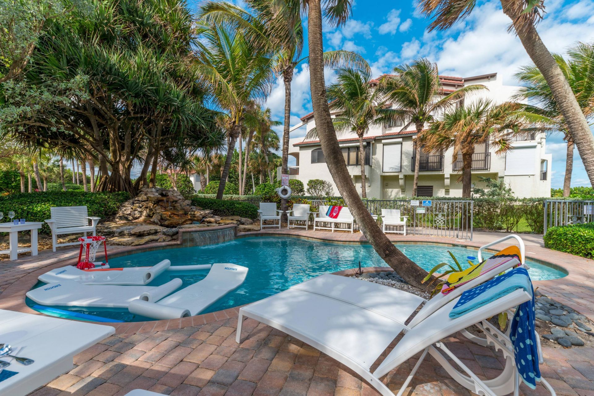 4643 NE Ocean Boulevard, Jensen Beach, FL 34957 Photo
