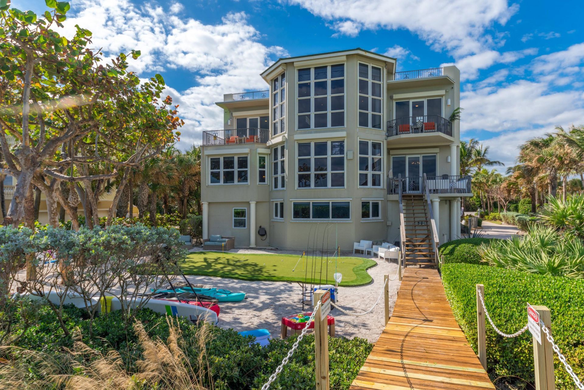 4643 NE Ocean Boulevard, Jensen Beach, FL 34957 Photo