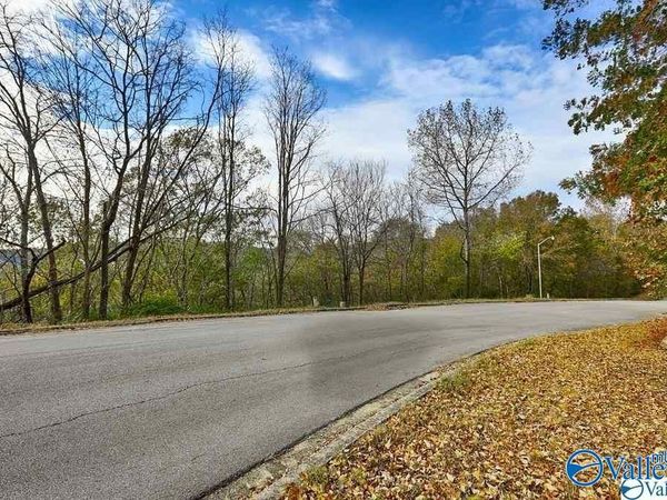 15036 Greentree Trail, Huntsville, AL 35803