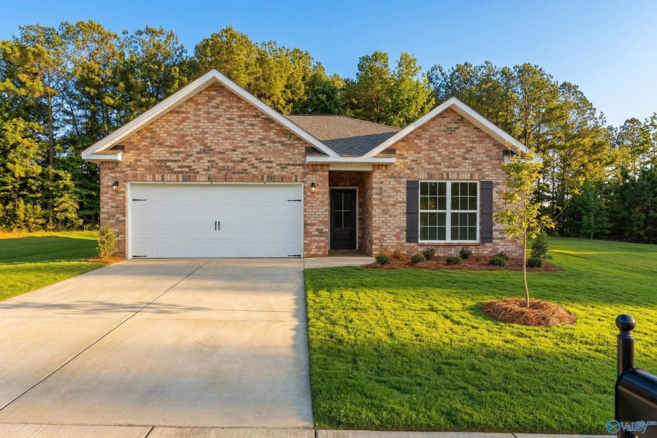 349 Overland Pass, Arab, AL 35016 Main Photo