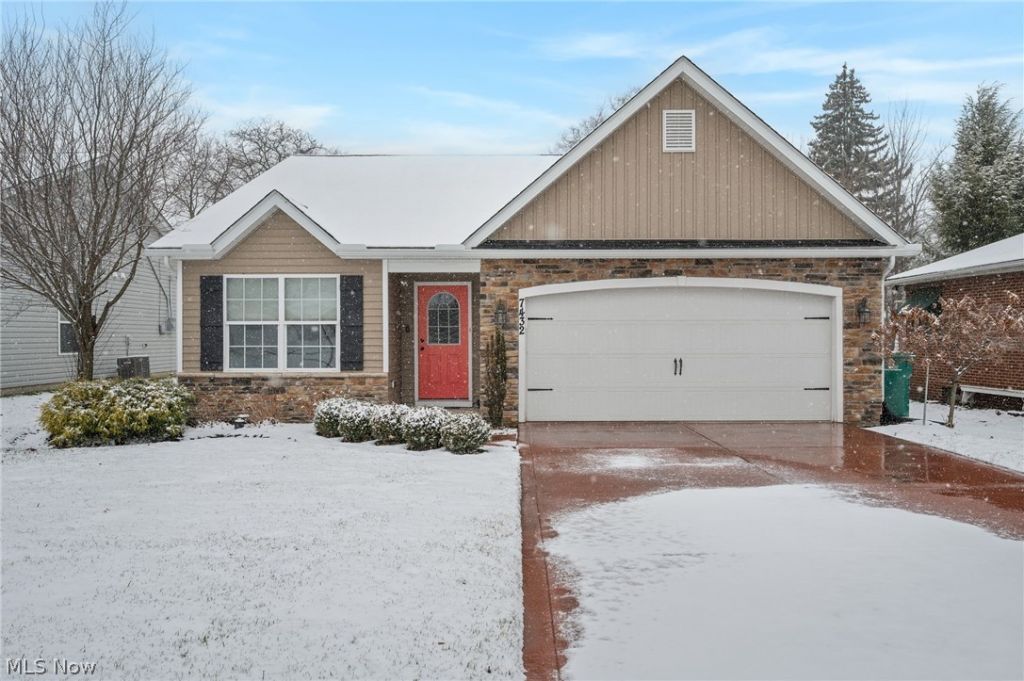 7432 Presley Avenue, Mentor, OH 44060 Main Photo