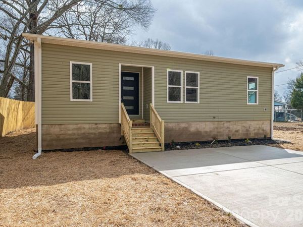 1010 E Catawba Street , Lincolnton, NC 28092