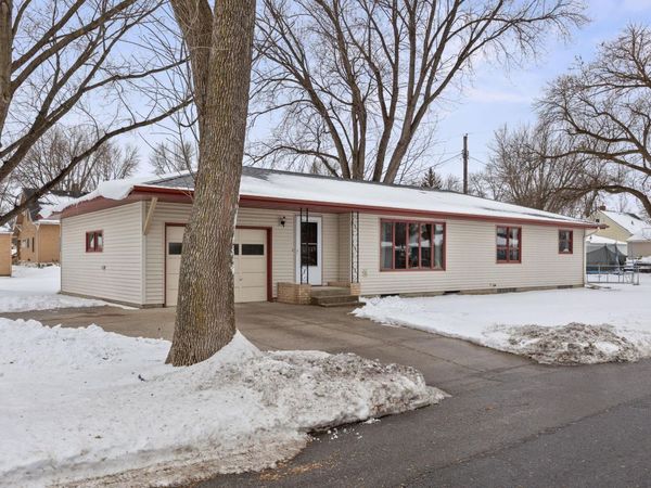 111 George Avenue E, Winsted, MN 55395