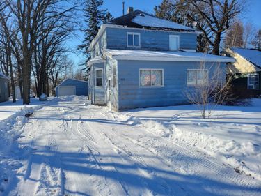 105 2nd Street N, Karlstad, MN 56732