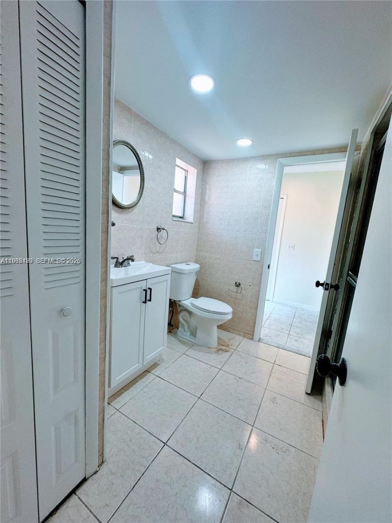 8000 Lagos De Campo Blvd , Unit A-105, Tamarac, FL 33321 Photo