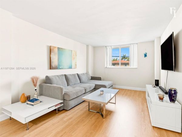 1251 NE 108th St , Unit 108, Miami, FL 33161