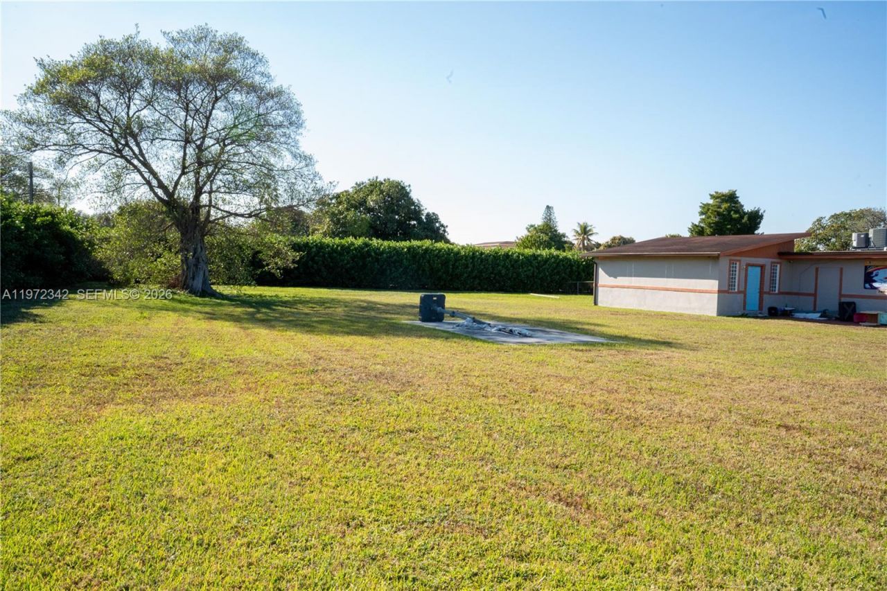 10450 NW 19th Ave, Miami, FL 33147 Photo