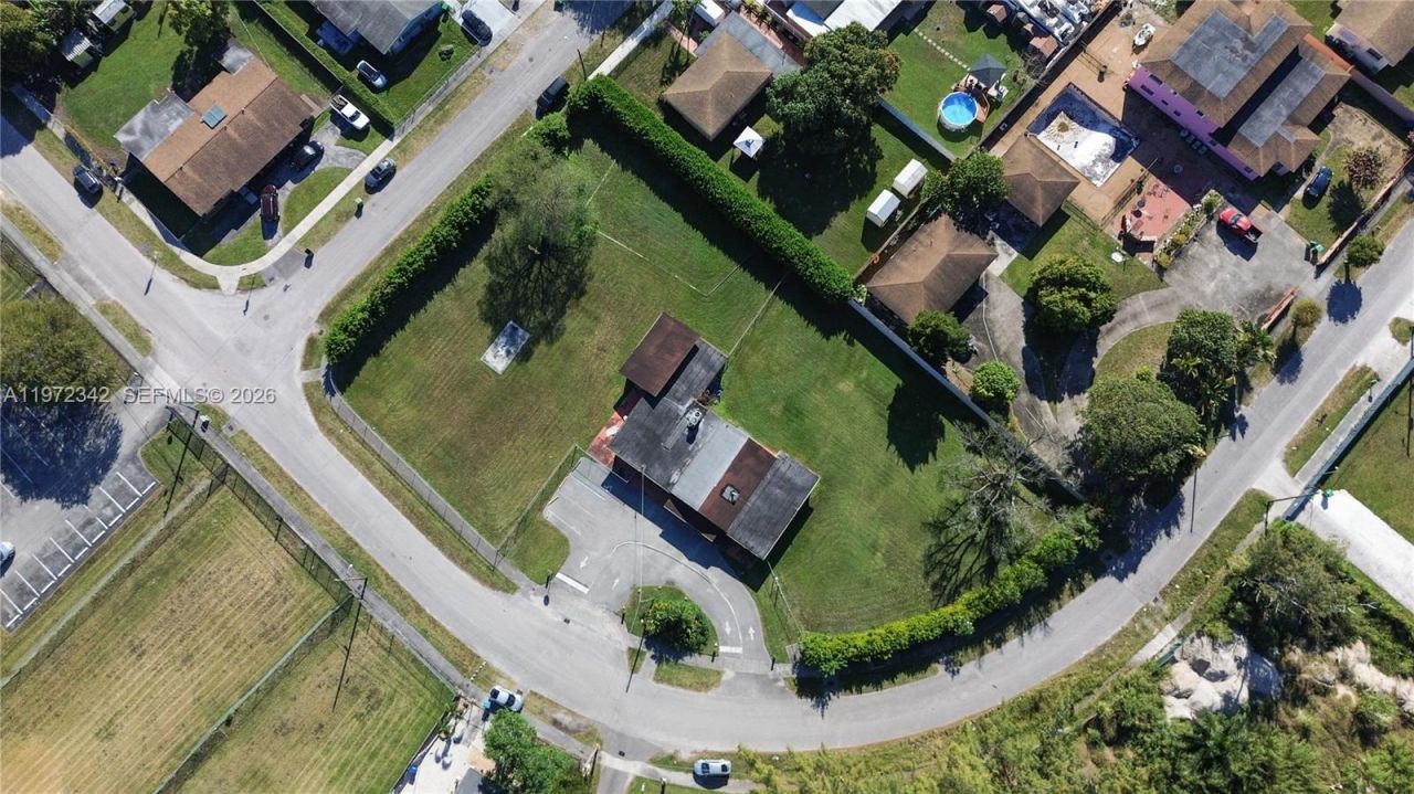 10450 NW 19th Ave, Miami, FL 33147 Photo