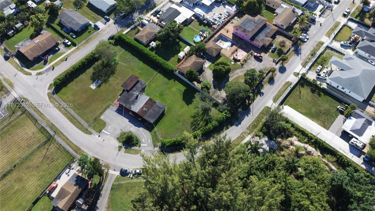 10450 NW 19th Ave, Miami, FL 33147 Photo