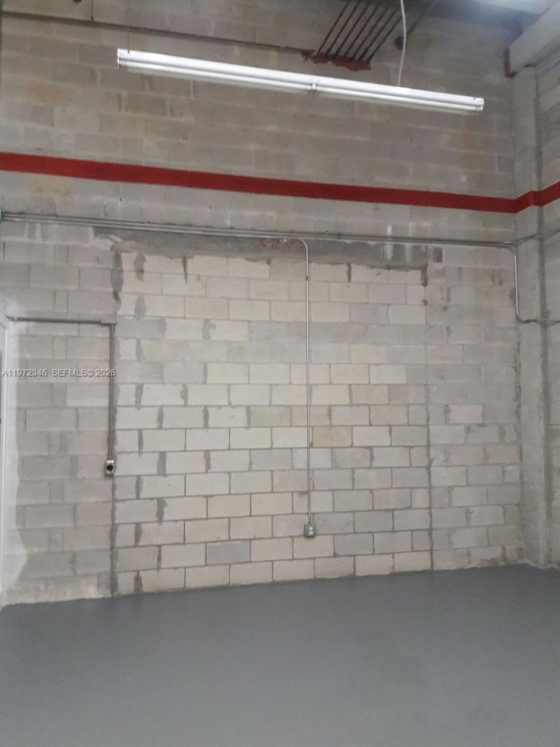 10601 NW 122nd St , Unit 15, Medley, FL 33178 Photo